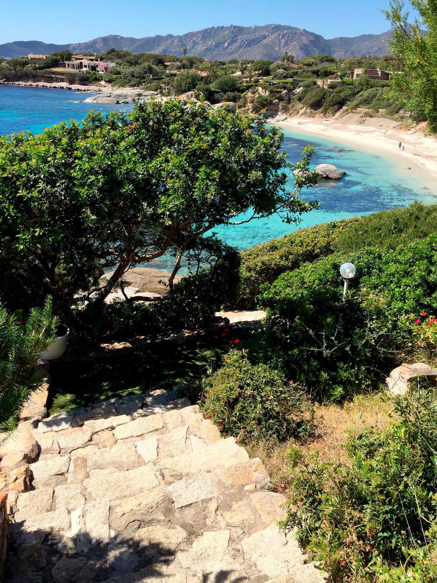 direct access to the beach of Cala Caterina from the house
